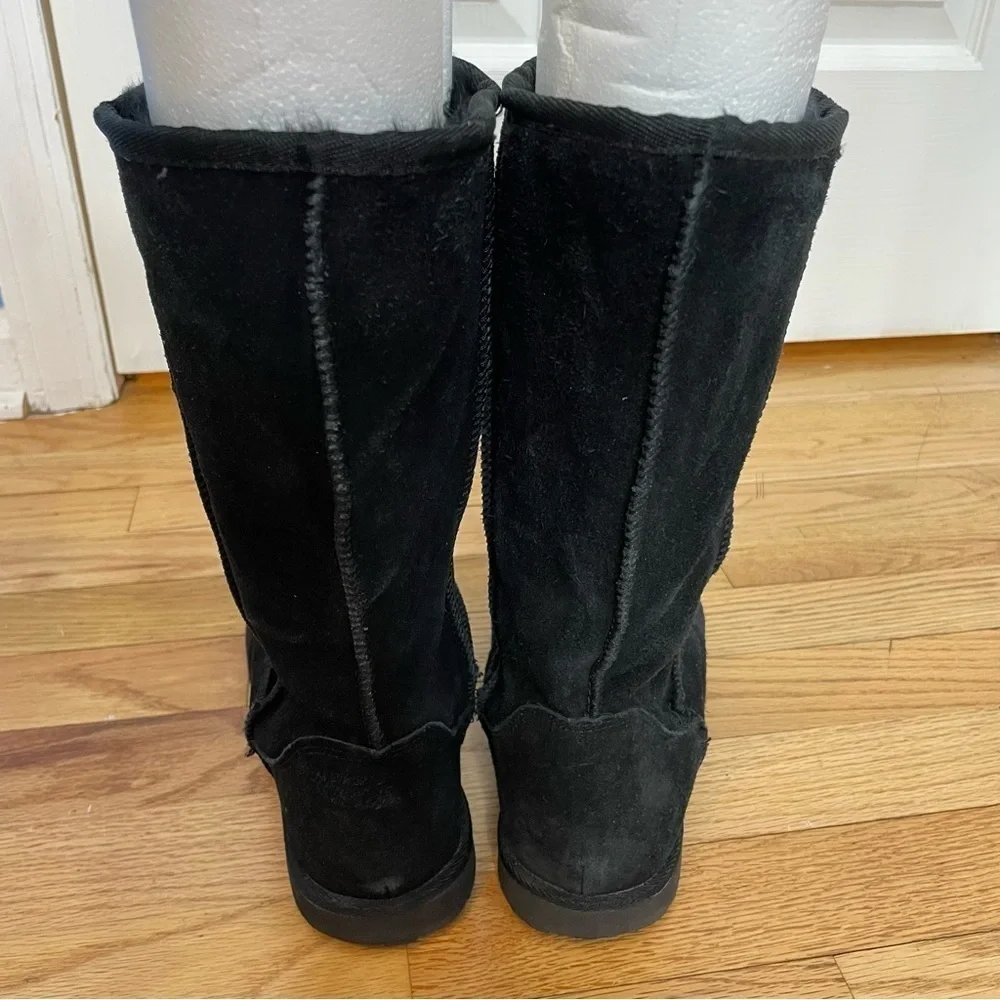 Old Navy black suede faux shearling boots size 8